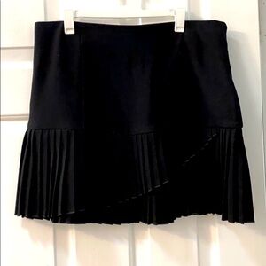 Debbie Shuchat Black Pleated Polyester Blend Mini Skirt Size 8